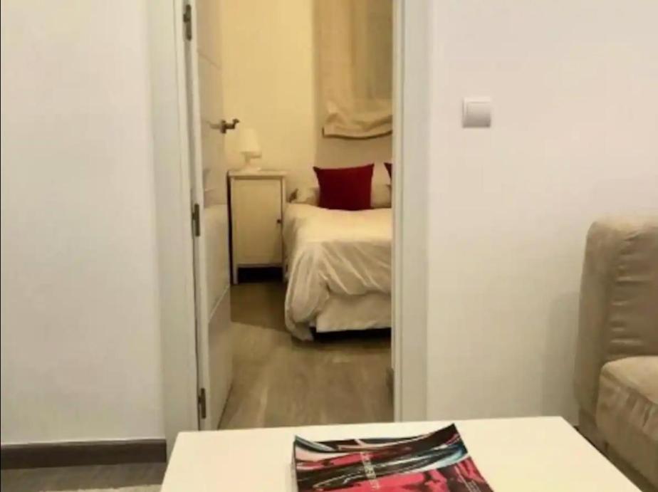 Madrid A Metros Del Retiro Apartment Luaran gambar